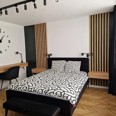 Xiii Pietro Stadion Narodowy